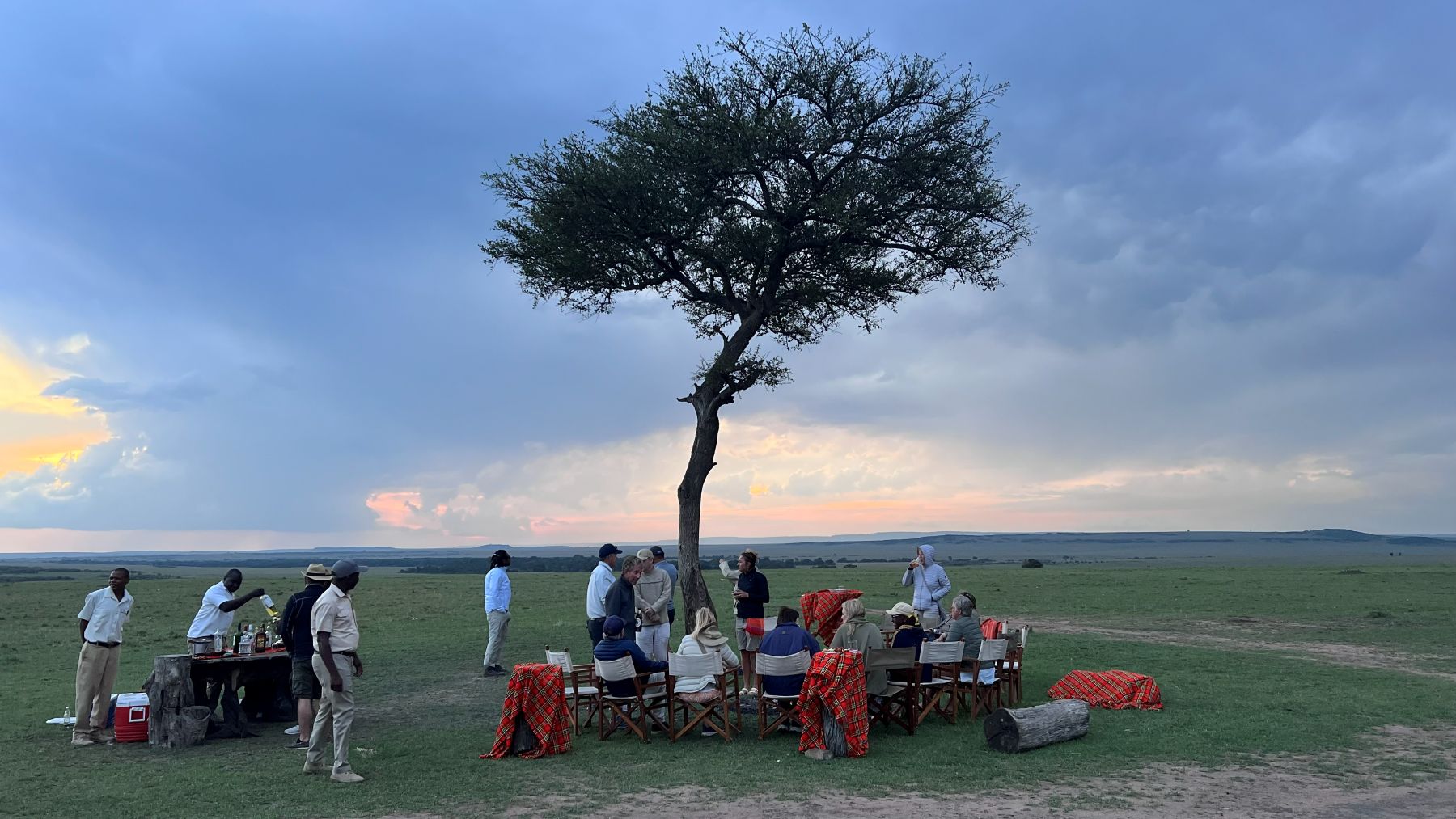Dinner around the fire on a luxury African golf safari