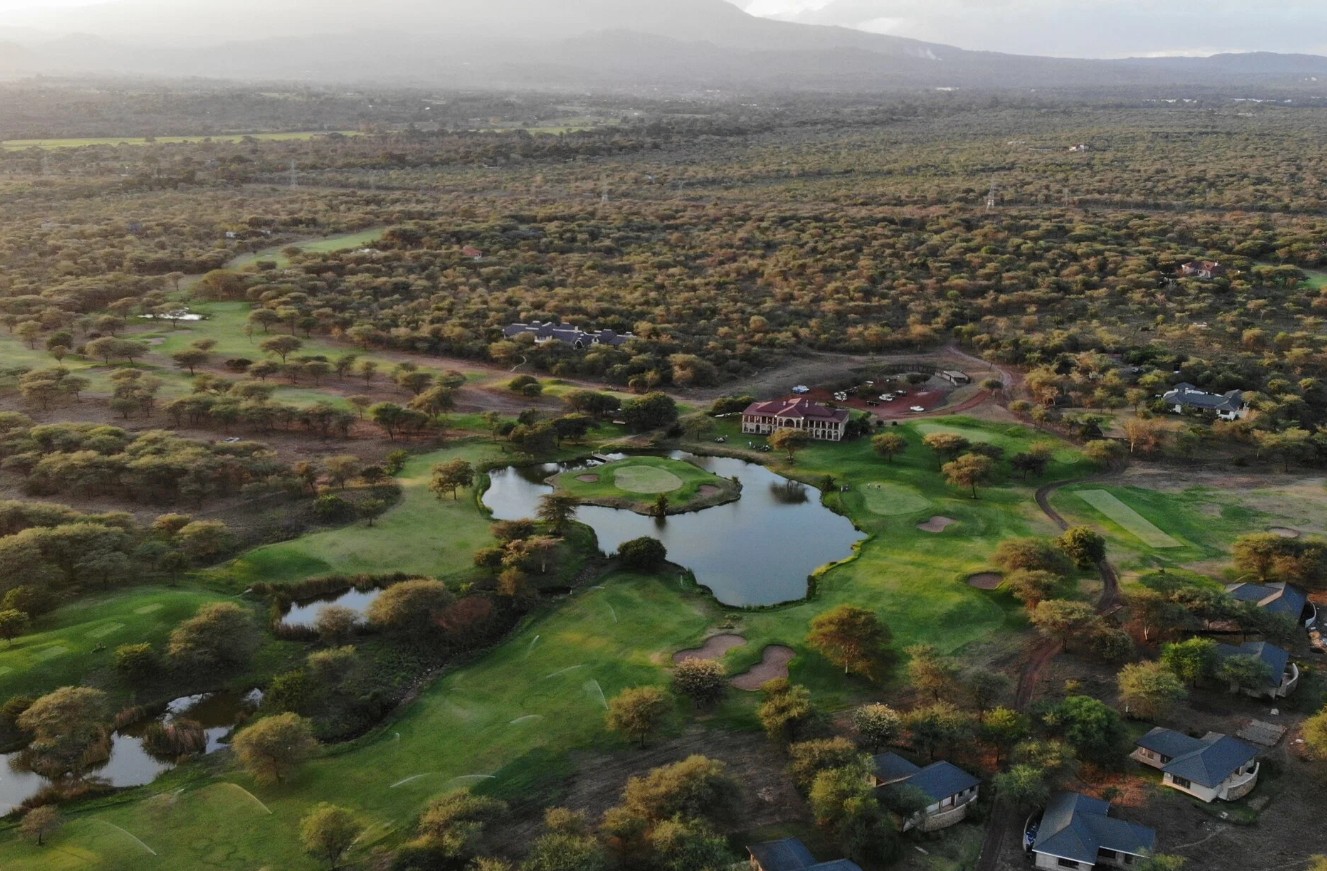 Kiligolf back nine with wildlife on the margins