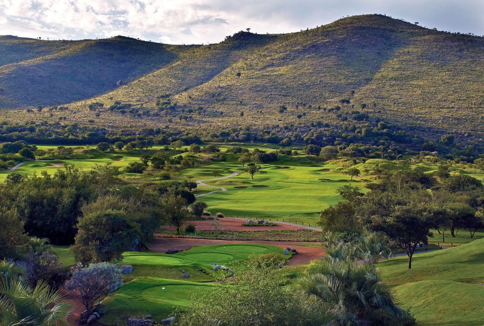 Lost City course par-3 with crocodile pit, Sun City