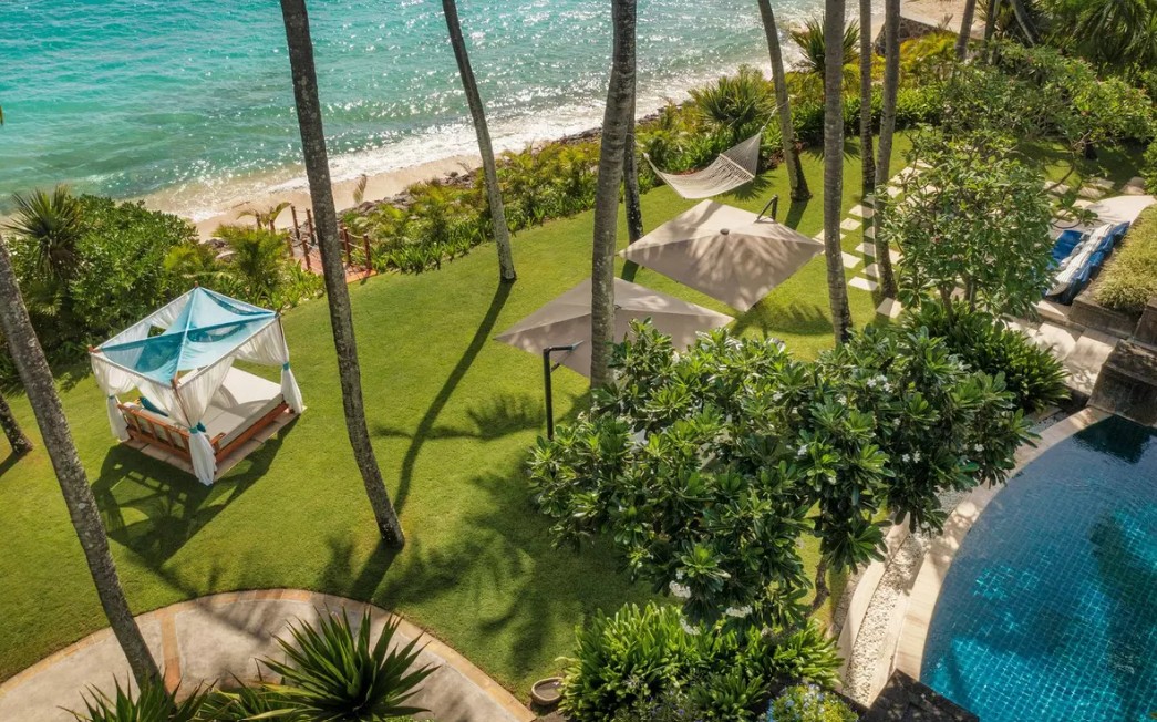 One&Only Le Saint Géran resort peninsula from the air
