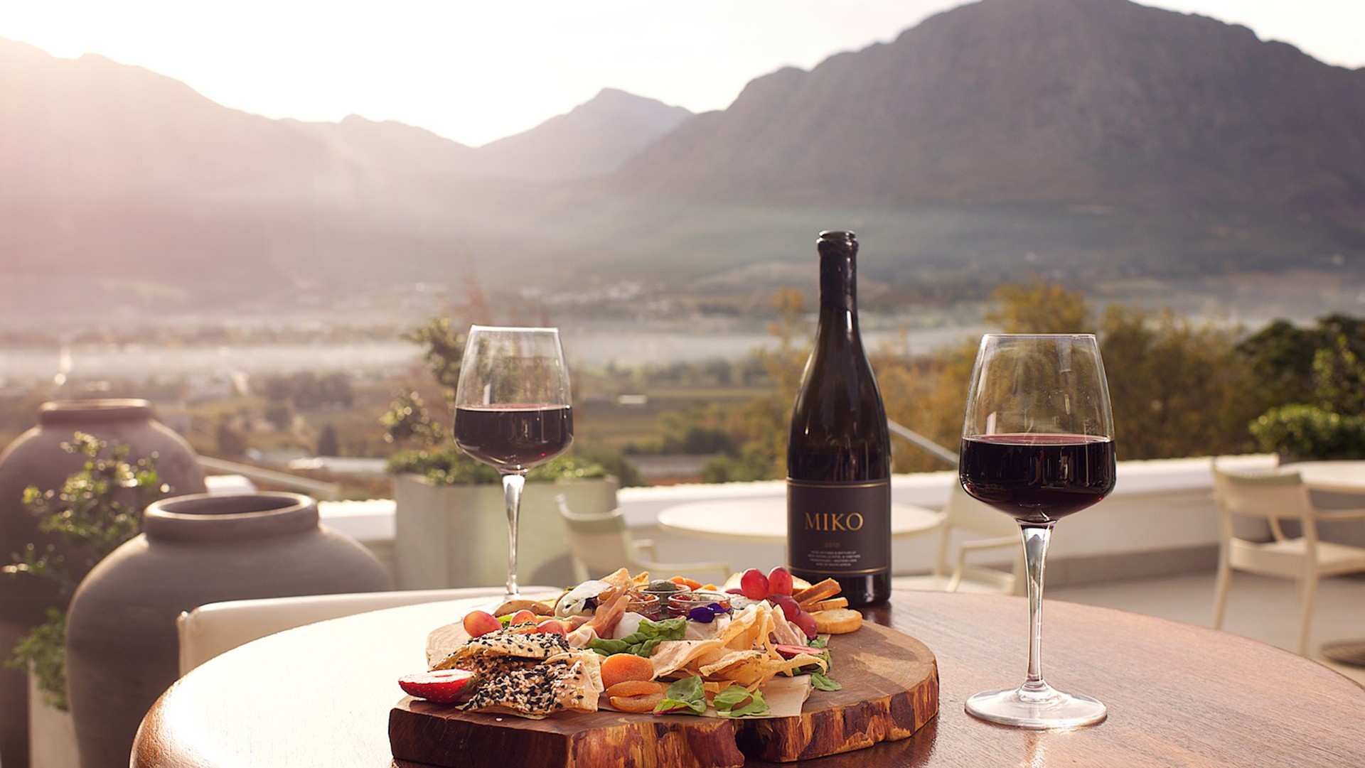 La Residence vineyard suite and pool, Franschhoek
